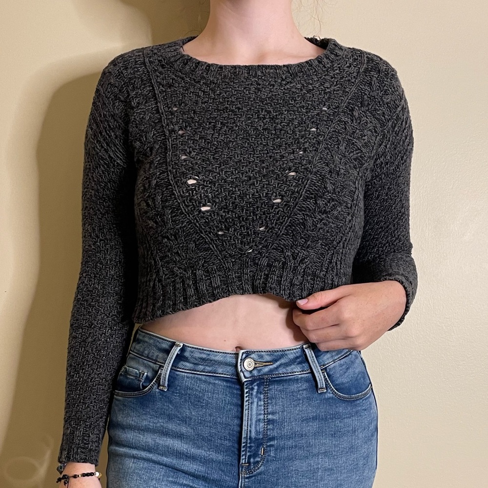 Knitted black crop sweater